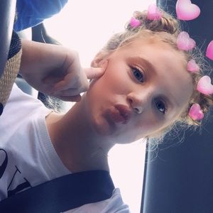 Meet your Posher, Mallory